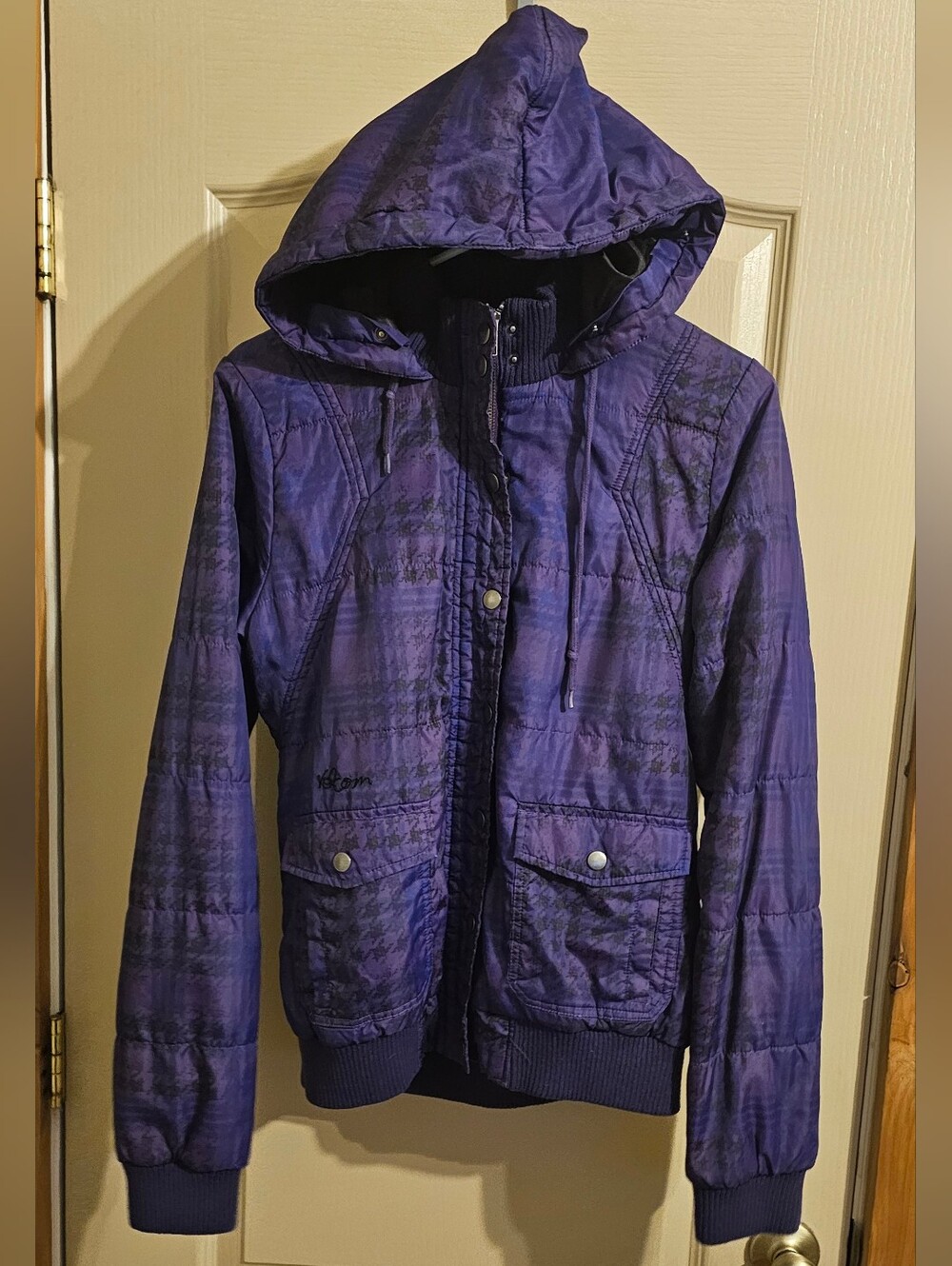 Vintage Y2K Volcom Purple Puffer Jacket Large